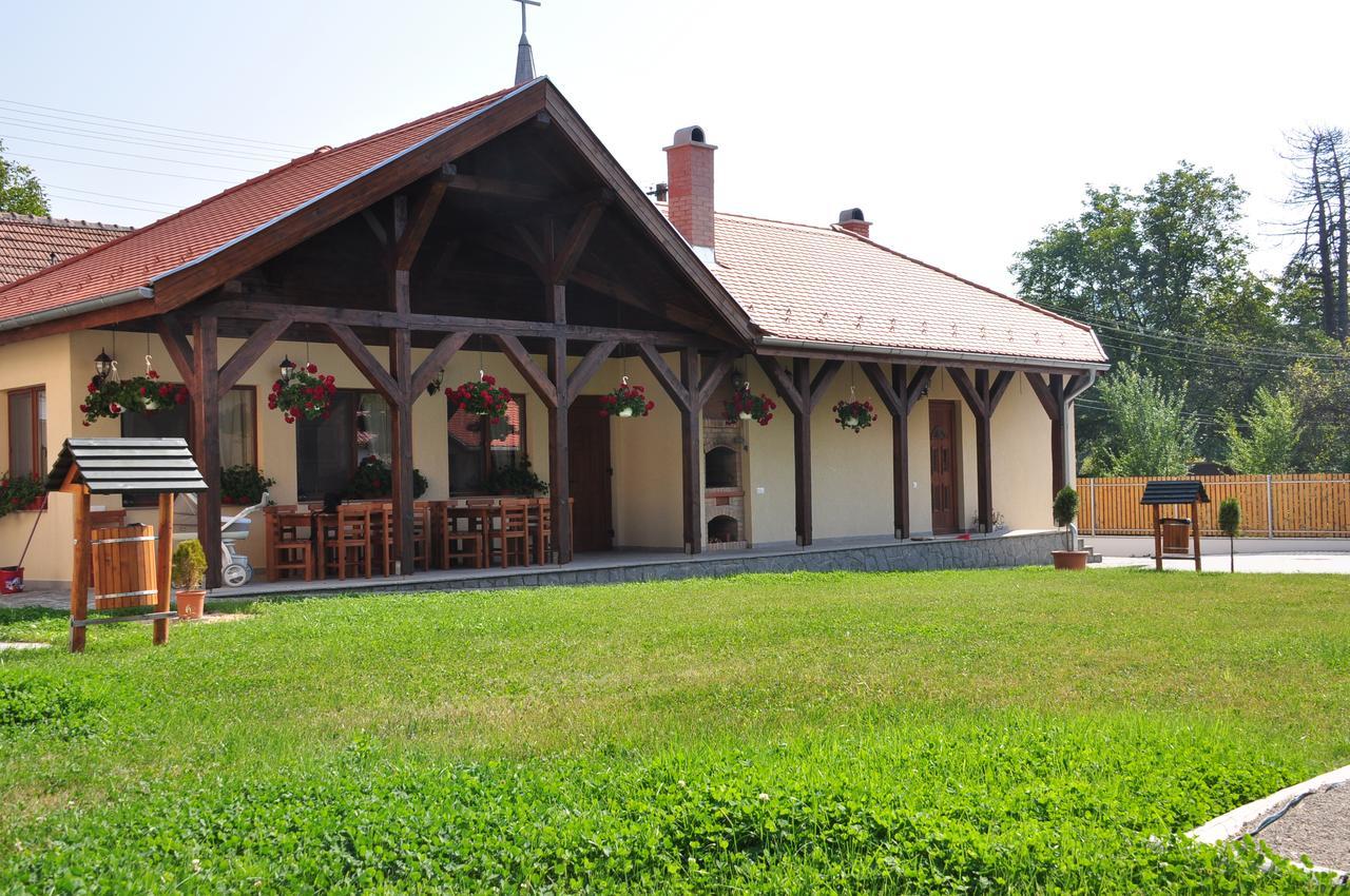 Vila Anna Malnas Bai エクステリア 写真