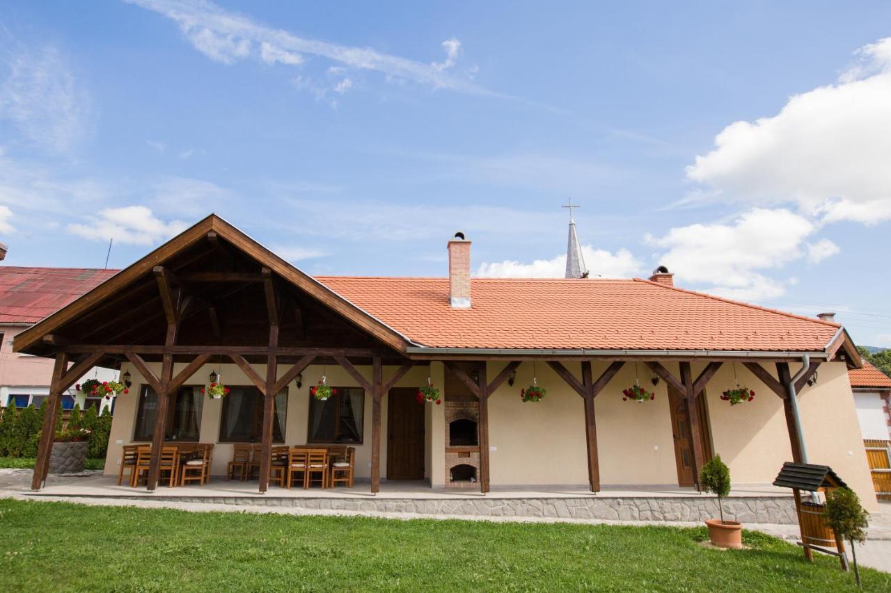 Vila Anna Malnas Bai エクステリア 写真